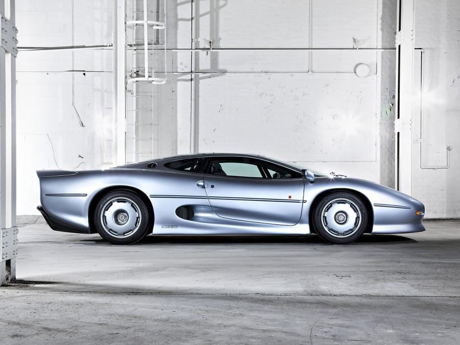  Jaguar XJ220 1992 года  (UK) (фото 9 из 11)